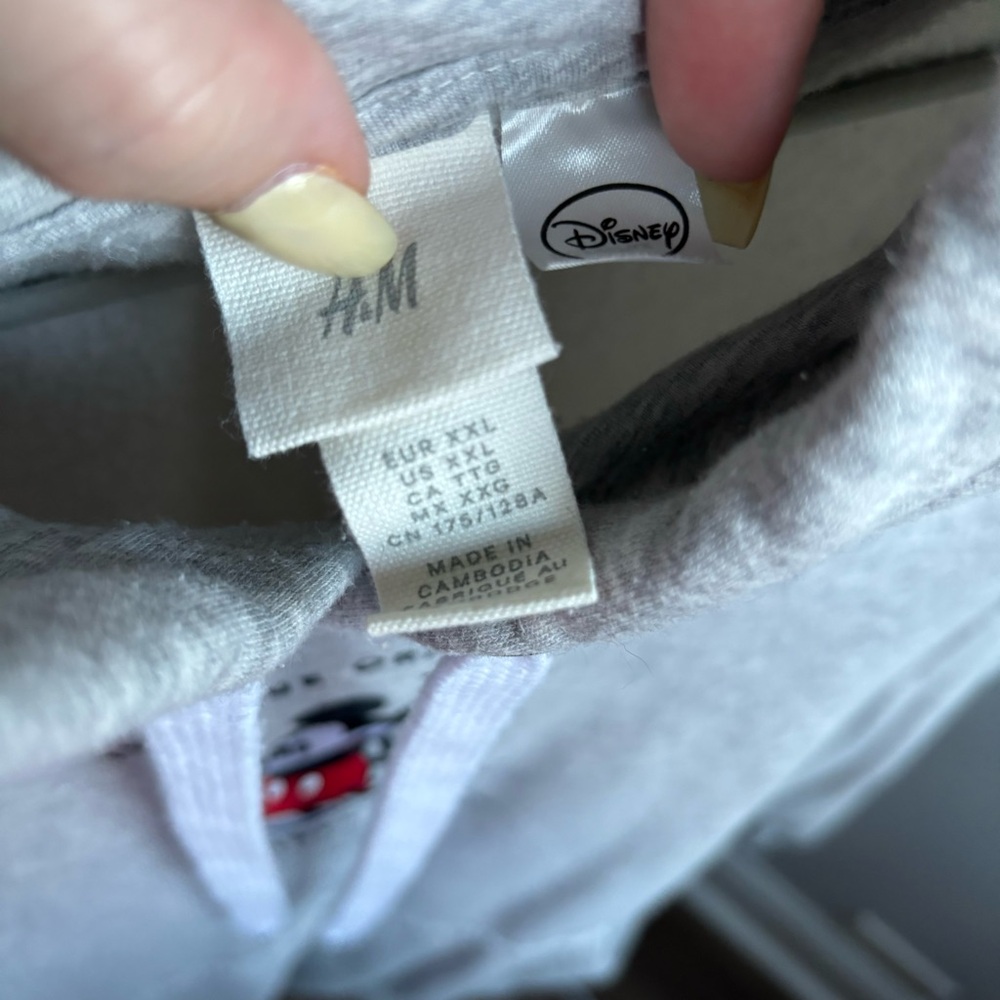🩶Disney H&M Mickey Mouse Hoodie - Picture 5 of 7